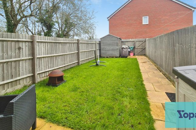 10, Trubshaw Grove, Stafford photo 2