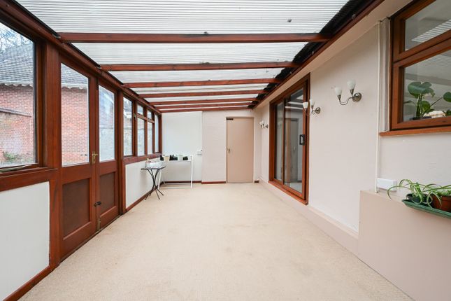 1, Strode Gardens, Ringwood photo 5