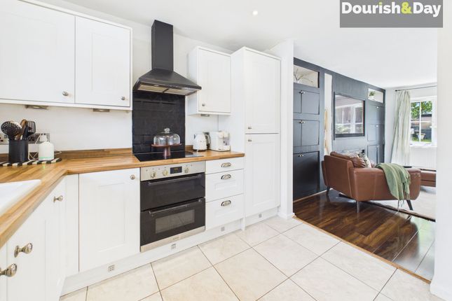 5d Ash Grove, Shrewsbury photo 2