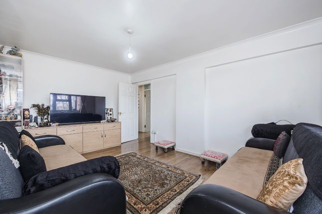 Flat for sale in Green Point, Water Lane, Stratford