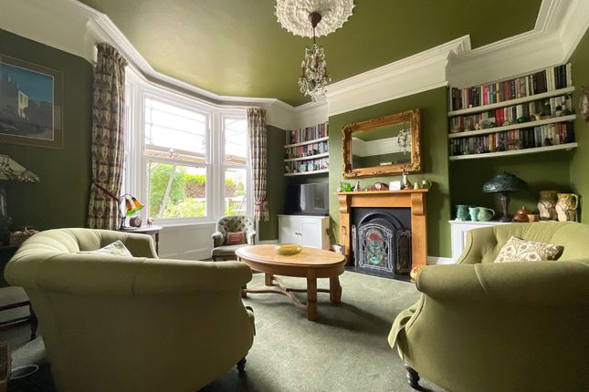 31 Manor Road, Scarborough photo 3