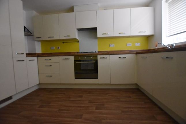 4, Brodwell Grove, Nottingham photo 4