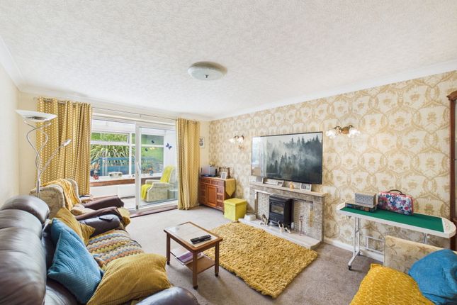 3, Southlands Avenue, Whitby photo 3