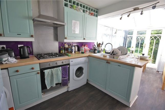 Room 3, 8, Queens Road, Egham photo 4
