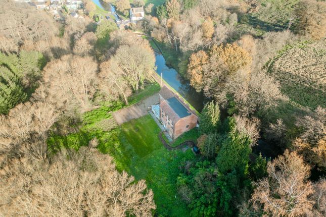 Detached house for sale in Botterham, Swindon, Dudley