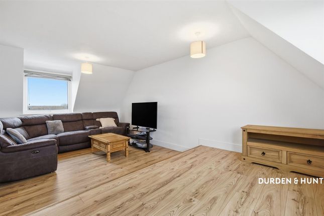 Flat 28, Charleston Court Seaview Avenue, Colchester photo 3