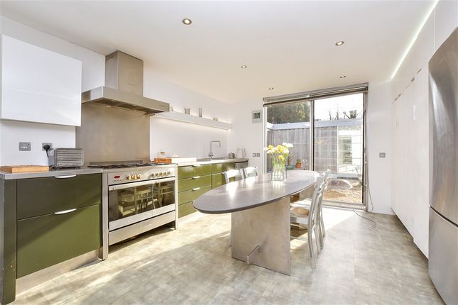 Epsom Road, Ashtead photo 2
