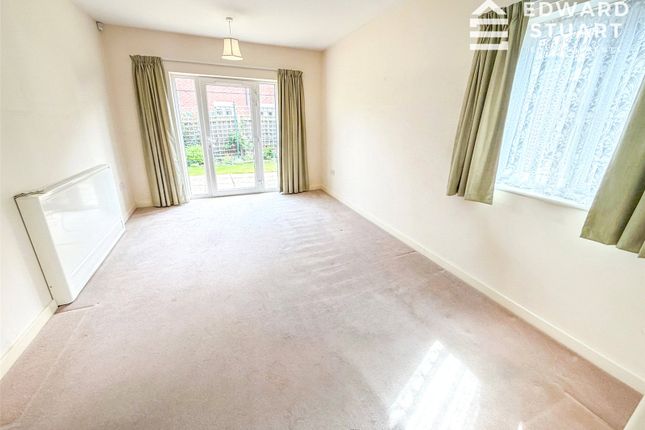8, Whitby Avenue, Peterborough photo 3