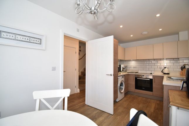 15, Young Lane, Maidstone photo 4