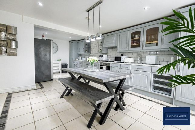 44, Gwaelodygarth, Merthyr Tydfil photo 2