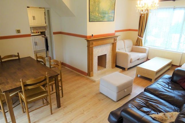 47, Ramsbury Avenue, Swindon photo 2