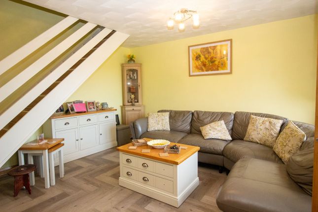81, Harding Close, Llantwit Major photo 2