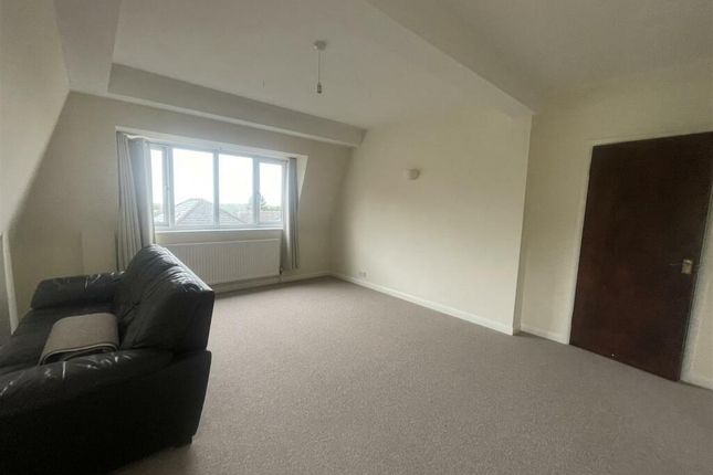 Flat 4, Pulman House, 42 High Street, Heathfield photo 4