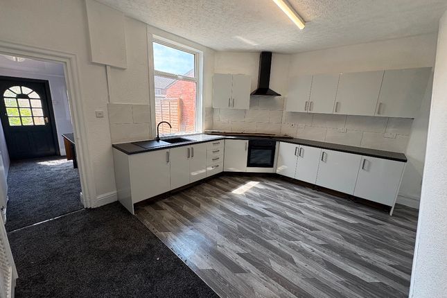 12 Bradford Street, Bolton photo 3