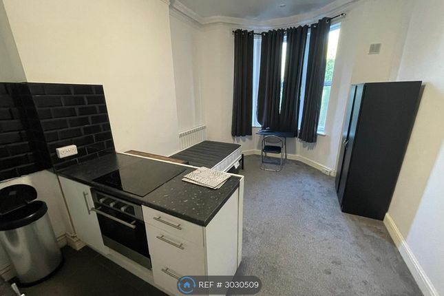 Flat, Colwyn Road, Northampton photo 5