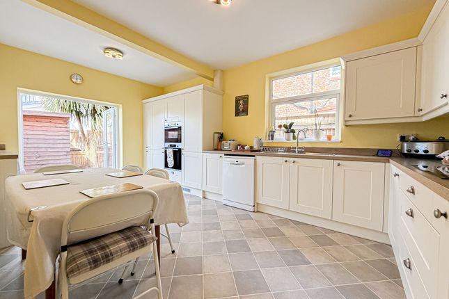 12 Gerard Road, Wallasey photo 2