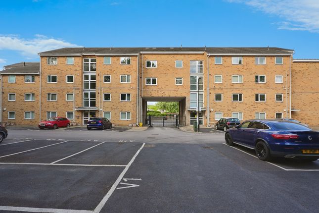 Flat 20, The Gate, 81a, Halifax Road, Huddersfield photo 2