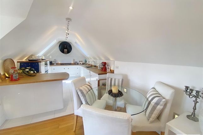 The Penthouse, Aliston House, Exmouth photo 3