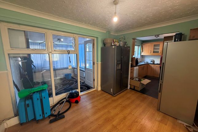 69, Milton Keynes photo 4