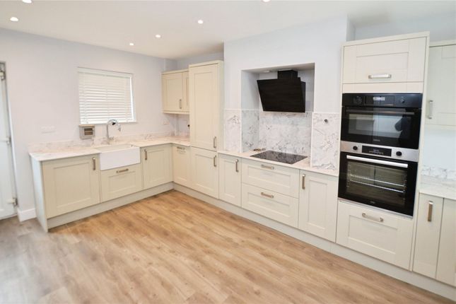 57, Middleton Park Avenue, West Yorkshire photo 3