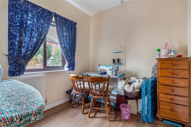 Town house for sale in London Road, Worcester