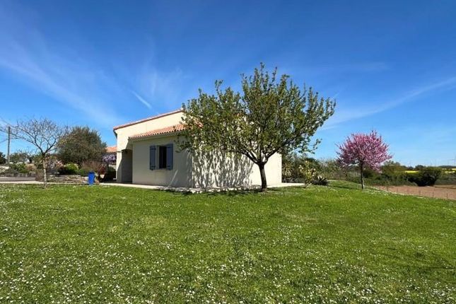 Detached house for sale in Bioussac, Poitou-Charentes, 16700, France