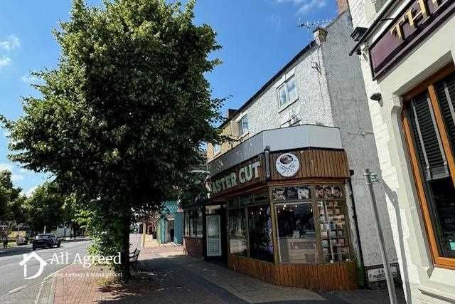 Flat 2 13A, Market Place, Heanor photo 5