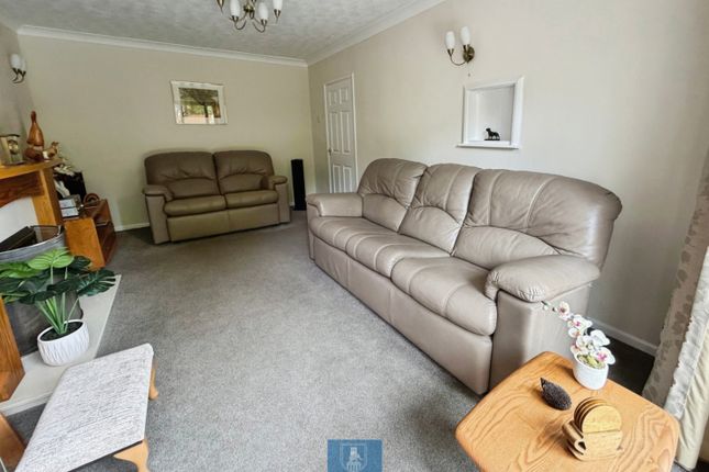 1, Woodford Close, Coventry photo 2