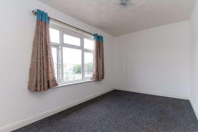 992a Foleshill Road, Coventry photo 2