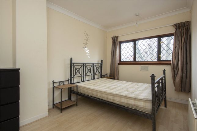 121, Alpha Grove, Isle of Dogs photo 4