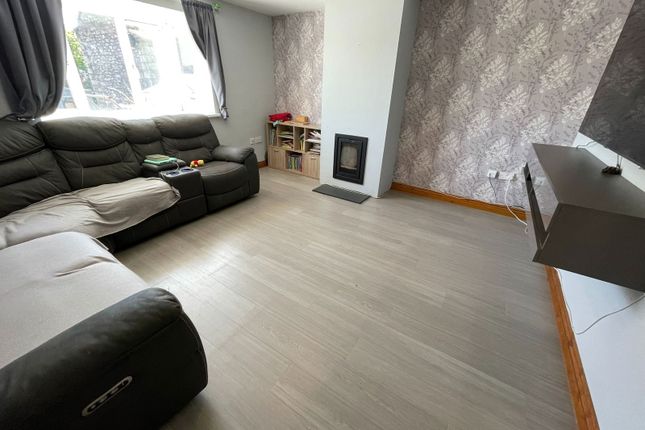 17, Tremodrett Road, St. Austell photo 4