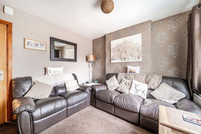 74, Lilac Avenue, Staffordshire photo 2