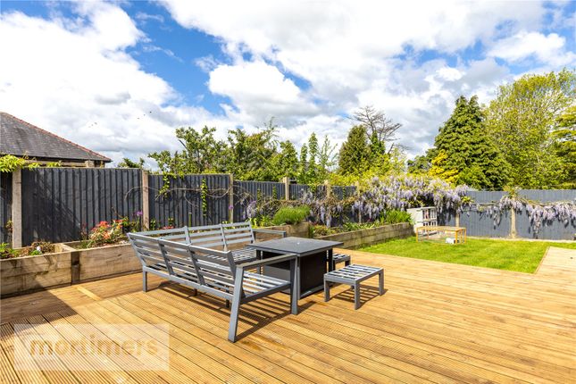 18, Bosburn Drive, Blackburn photo 3