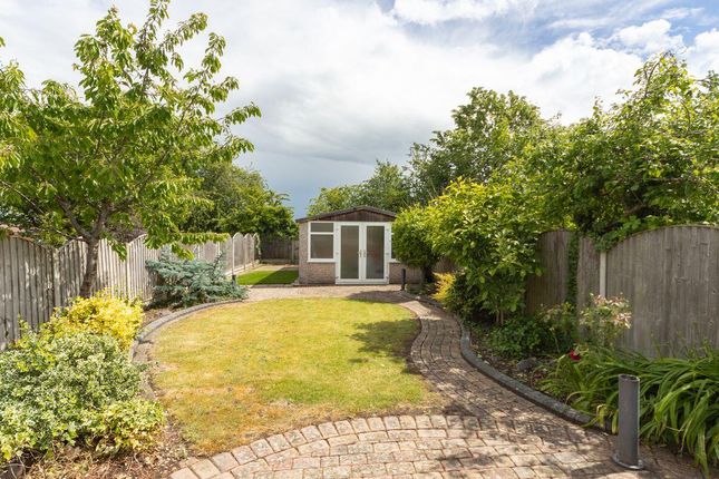4, Highfields Drive, Loughborough photo 4