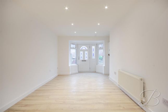 68, Sandy Lane, Mansfield photo 3