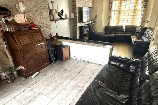 31, Victoria Road, Port Talbot photo 3