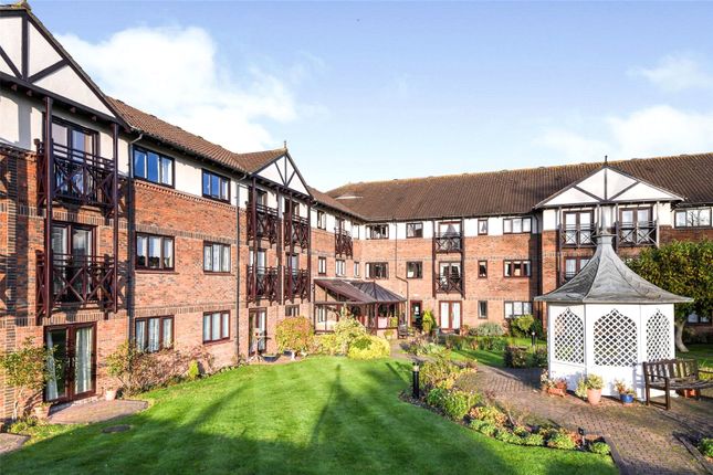24a, Ravenscourt, Brentwood photo 2