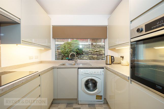 20, St. Johns Drive, Huddersfield photo 2