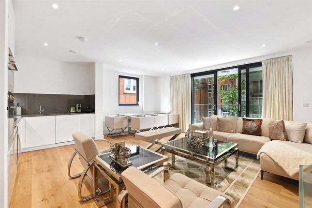 Flat for sale in 6 Dixon Butler Mews, London