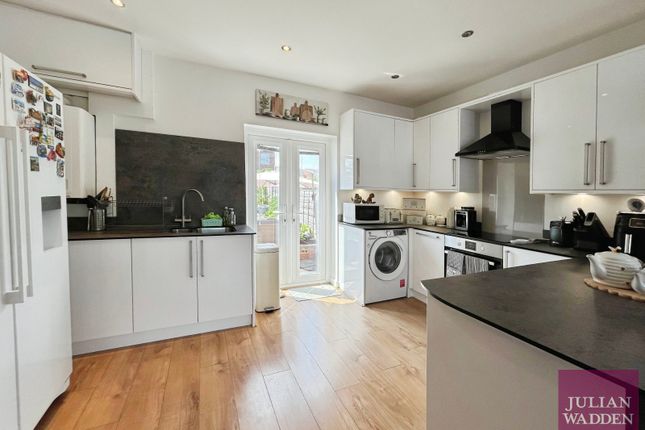 44, Ellwood Road, Stockport photo 3