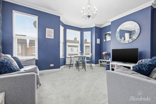 Flat 2, 25, Central Avenue, Southend-on-sea photo 2
