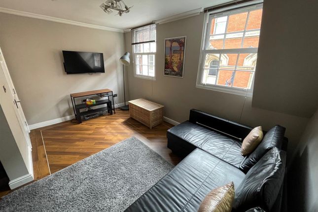 Flat to rent in Bowlalley Lane, Hull
