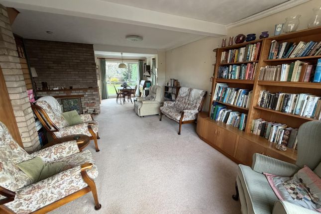 1, Brooklands Close, Daventry photo 3
