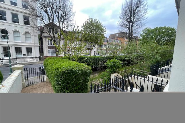 Flat to rent in Holland Road, Hove