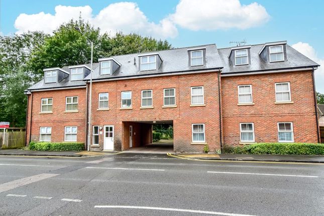 Thumbnail Flat for sale in Red Lion Street, Chesham