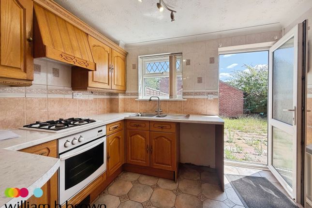 10, Bures Close, STOWMARKET photo 5
