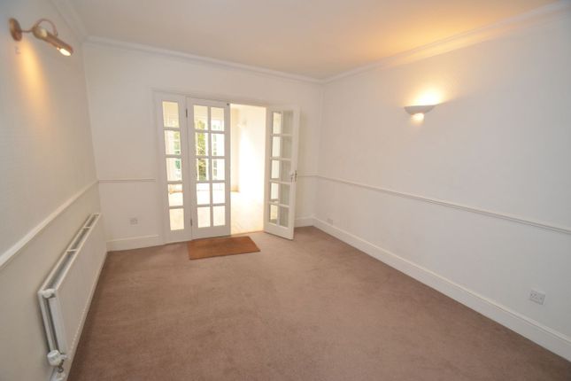 60, Springpark Drive, Beckenham photo 4