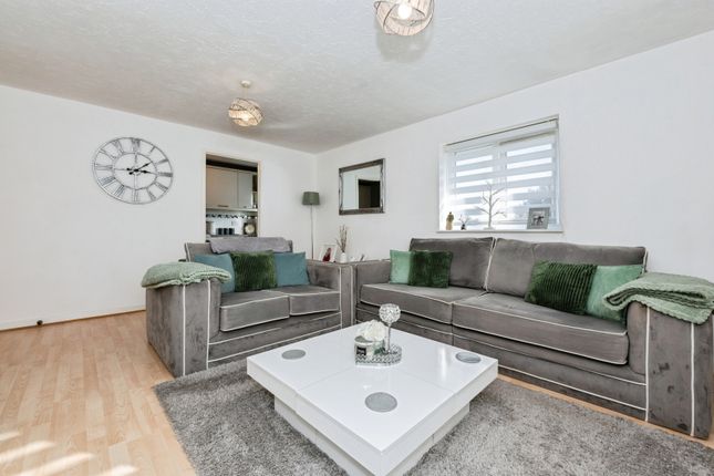 Flat 8, Redwood Court,, Norfolk Close, Kent photo 2