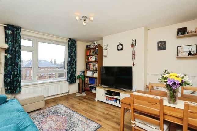 7e, Westmount Road, London photo 3