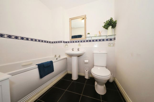 Flat for sale in St. Michaels Close, Stourport-On-Severn